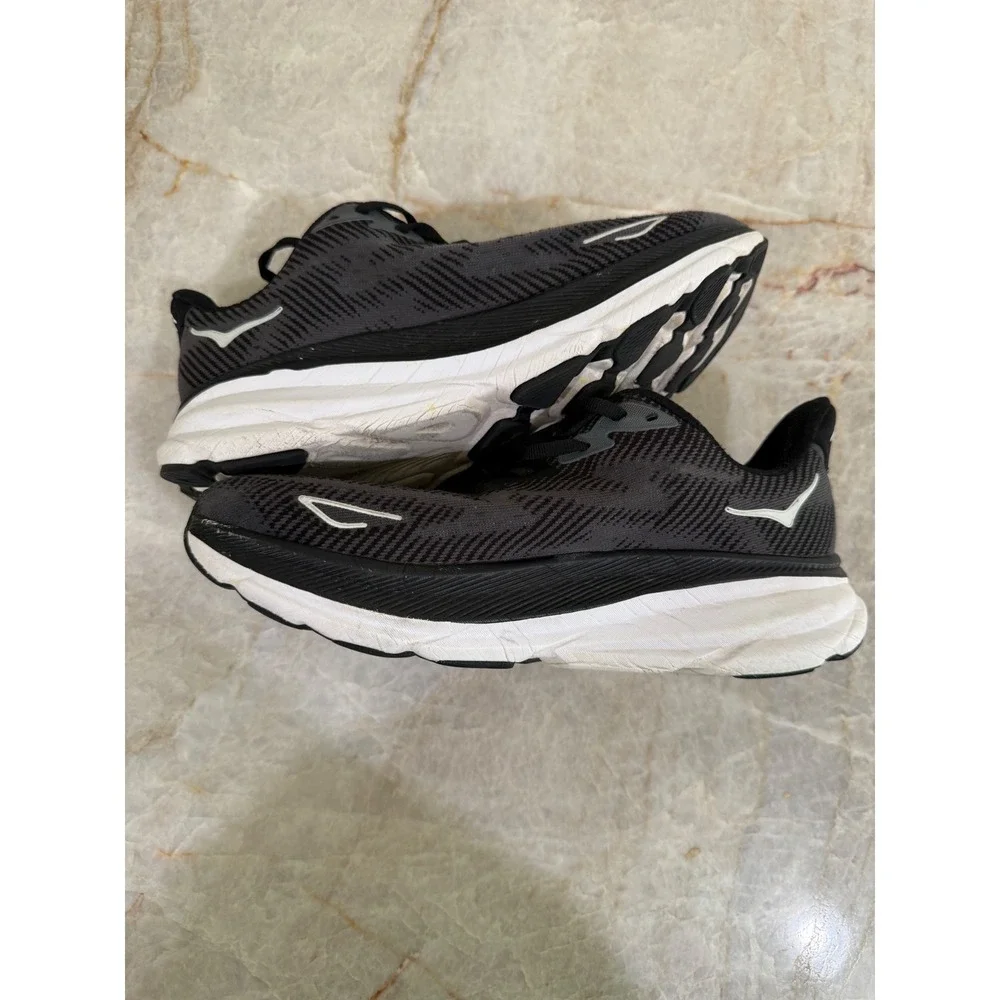 HOKA Clifton 9 Running Shoes Black White Style 1132210 BWHT Men's Size 8D